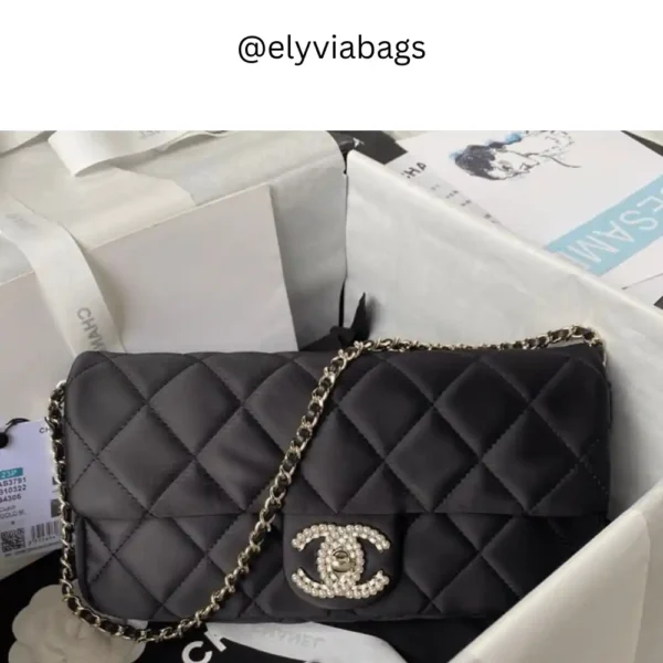 Chanel Black Rectangular Flap Classic Shoulder Bag Front view