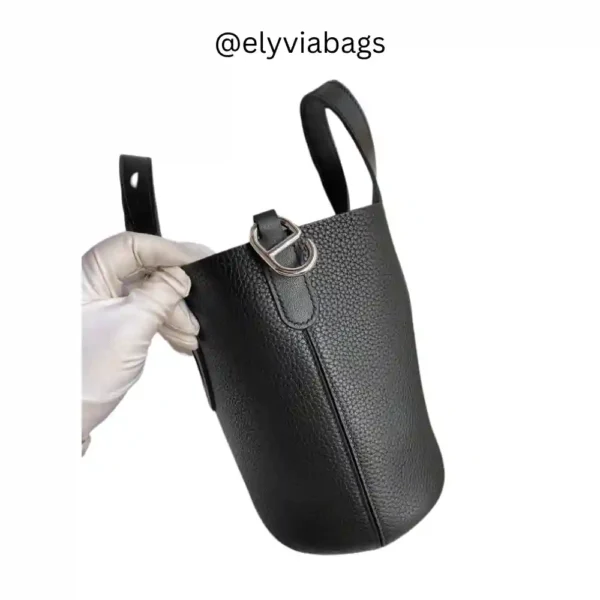 Hermes loop 18 clemence 18 cm black side view