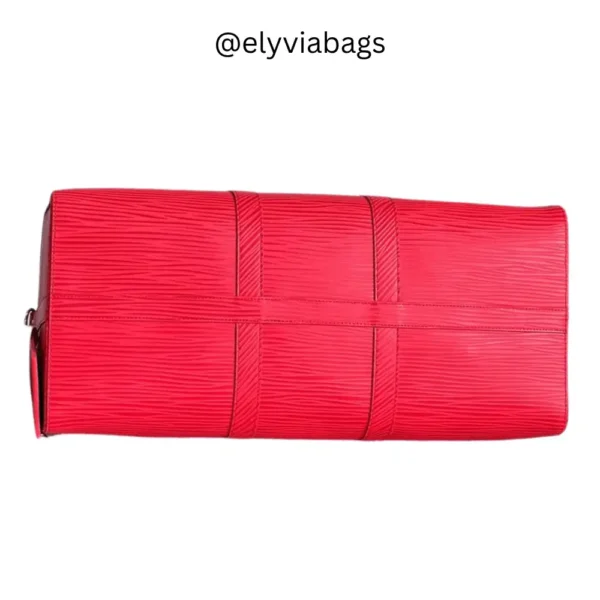 LV Keepall Bandoulière 50 Red bottom view