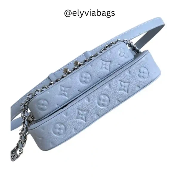 LV Multi Pochette Accessoires bottom view