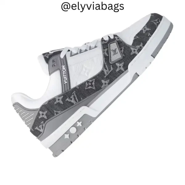 LV Trainer Sneaker grey tilt view