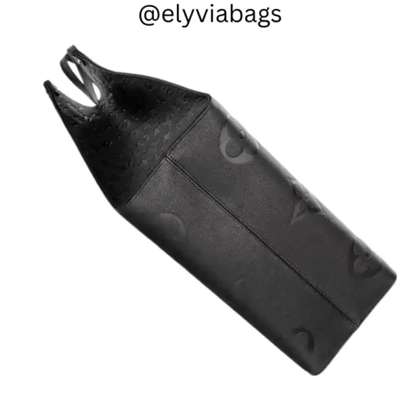LV onthego gm black tote bag bottom view