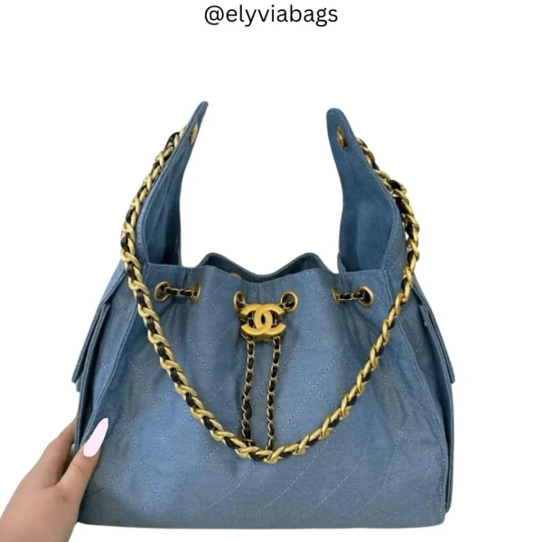 chanel-spring-summer-2025 cherry