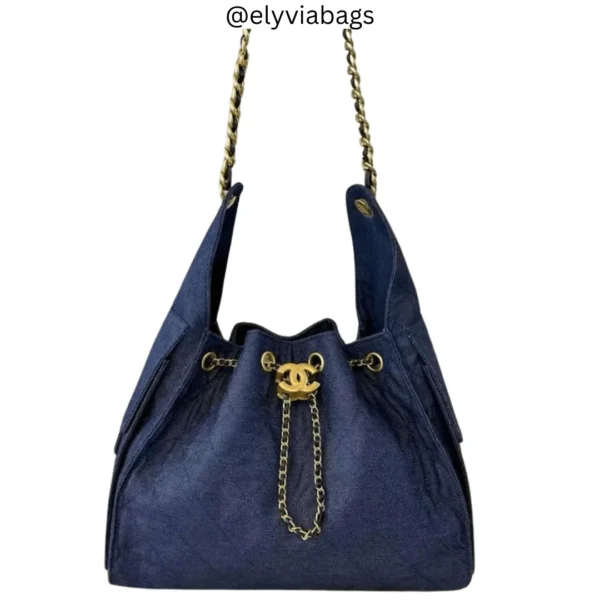chanel-spring-summer-2025 blue