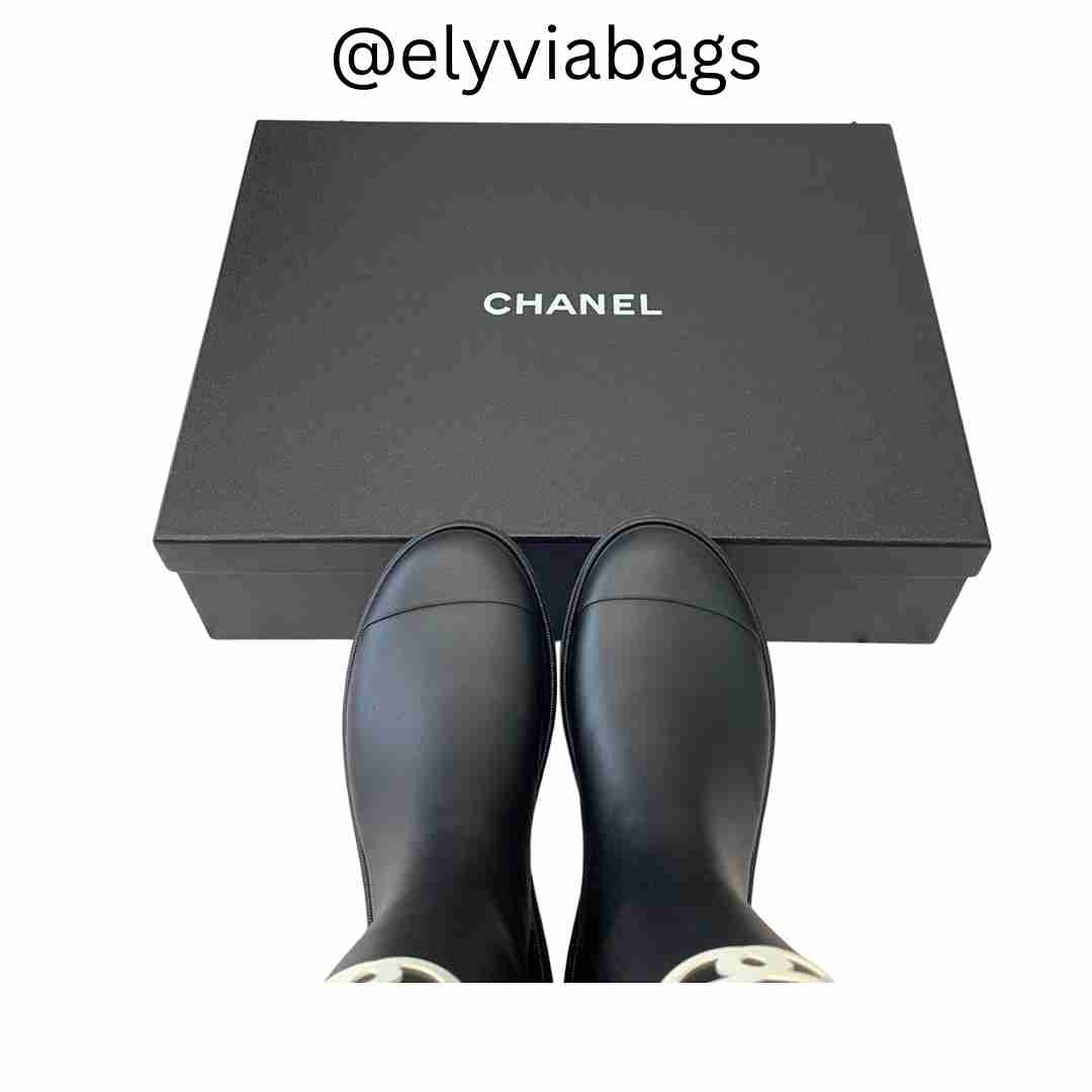 Caoutchouk High Boots black top view